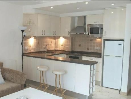 Apartamento En La Milla De Oro, A 100M De La Playa Apartment Марбеля Екстериор снимка